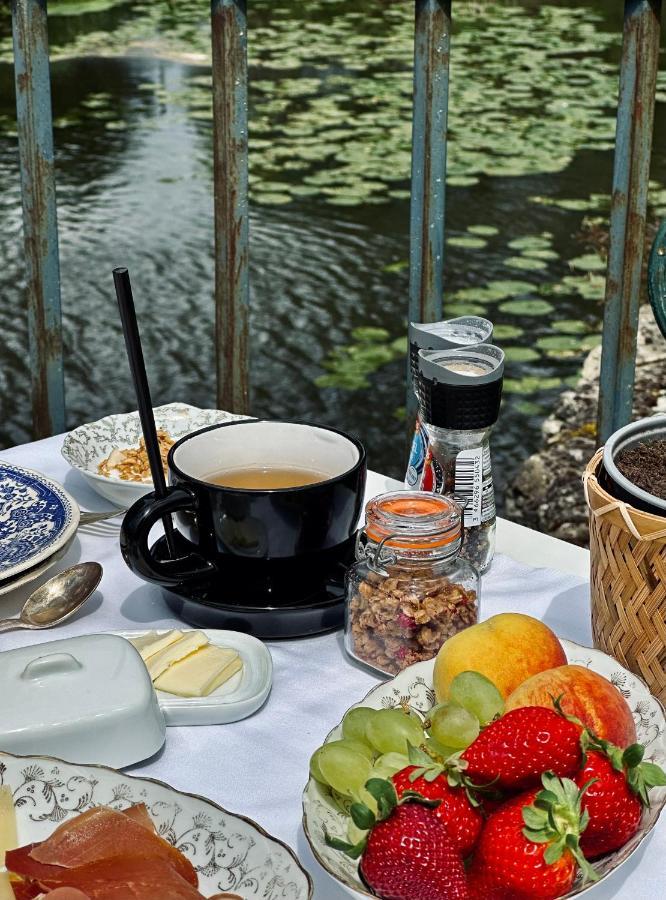 Moulin Le Fleurie Hotel Charenton-du-Cher Ngoại thất bức ảnh